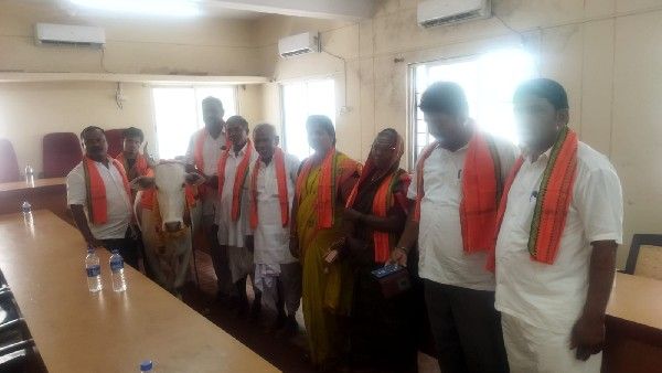 ಪುರಸಭೆ ಪದಗ್ರಹಣ ವೇಳೆ ಕುರಾನ್ ಪಠಣ: ಗೋಮೂತ್ರ ಸಿಂಪಡಿಸಿದ ಬಿಜೆಪಿ ಸದಸ್ಯರು