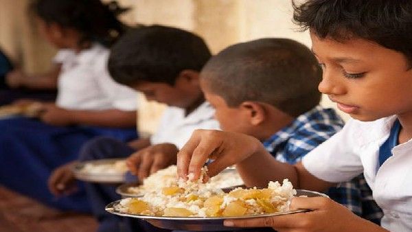 9 ರಿಂದ 10ನೇ ತರಗತಿ ಮಕ್ಕಳಿಗೆ ಮೊಟ್ಟೆ ಕೊಡಲು ಹಣ ಸಂಗ್ರಹಿಸುವ ಗ್ರಾಮ ಯಾವುದು?