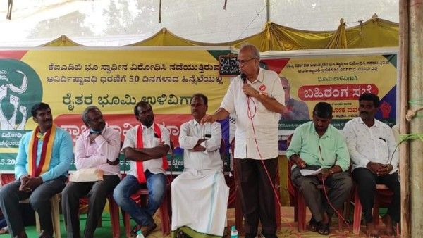 ಫ್ರೀಡಂ ಪಾರ್ಕ್ ಬಳಿ ಪ್ರತಿಭಟನೆ ನಡೆಸದೆ ದೇವನಹಳ್ಳಿಯಲ್ಲಿ ಪ್ರತಿಭಟನೆ ನಡೆಸಿದ ರೈತರ ಬಂಧನ, ಆಕ್ರೋಶ