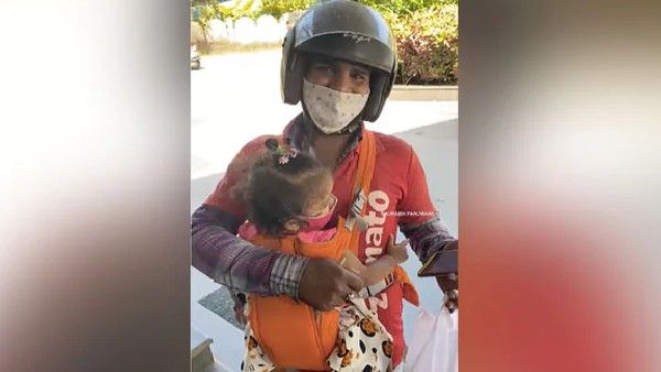 ರಿಯಲ್ ಹೀರೋ: ಇಬ್ಬರ ಮಕ್ಕಳೊಂದಿಗೆ ತಂದೆಯ ಝೊಮಾಟೊ ಡೆಲಿವರಿ ಕೆಲಸ