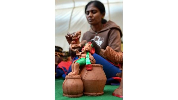 ಗಣೇಶ ಚತುರ್ಥಿ: ಮನೆಯಲ್ಲೇ 