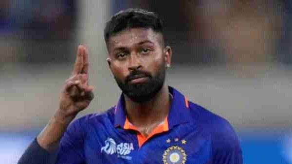 ಪಾಂಡ್ಯ ವಿನಿಂಗ್ ಶಾಟ್; ಟಿವಿಗೆ ಮುತ್ತಿಟ್ಟ ಅಫ್ಘಾನ್ ವ್ಯಕ್ತಿ- ವಿಡಿಯೋ ವೈರಲ್