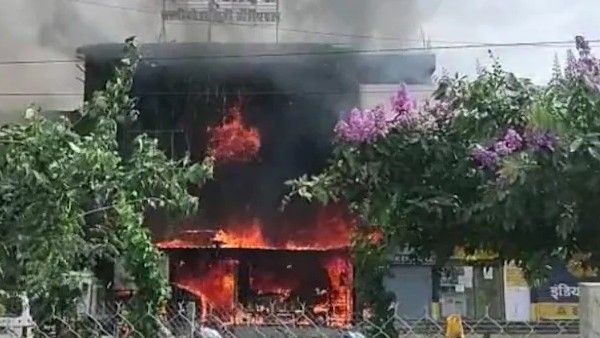 ಮಧ್ಯಪ್ರದೇಶದ ಆಸ್ಪತ್ರೆಯಲ್ಲಿ ಬೆಂಕಿ: ಮೃತ 10 ಮಂದಿ ಕುಟುಂಬಕ್ಕೆ ತಲಾ 5 ಲಕ್ಷ ಪರಿಹಾರ ಘೋಷಣೆ