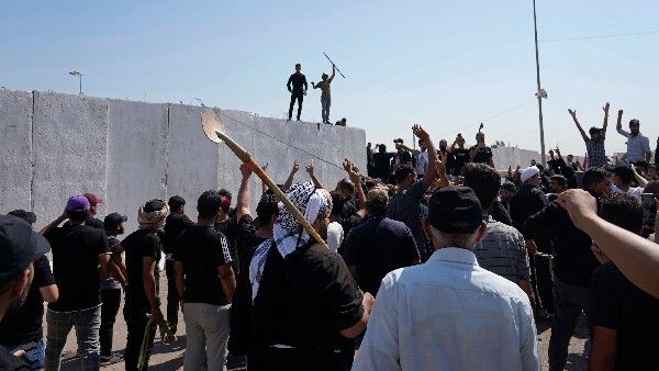 ಅಲ್-ಸದರ್ ಬೆಂಬಲಿಗರಿಂದ ದಂಗೆ; ಇರಾಕ್‌ನಲ್ಲಿ ನಡೆಯುತ್ತಾ ಸಿವಿಲ್ ವಾರ್?