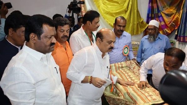 ಬೆಂಗಳೂರಿನಲ್ಲಿ ಕೈಮಗ್ಗ ಉತ್ಪನ್ನಗಳ ಪ್ರದರ್ಶನ ಮೇಳಕ್ಕೆ ಚಾಲನೆ