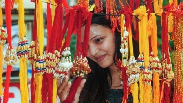 Raksha Bandhan 2022: ರಕ್ಷಾ ಬಂಧನ ಹಬ್ಬ ಶುಭ ಮುಹೂರ್ತ, ಇತಿಹಾಸ ಮತ್ತು ಮಹತ್ವ