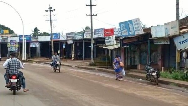 Breaking: ಕ್ರೀಡಾಕೂಟದಲ್ಲಿ ಗಲಾಟೆ, ಶಿರಾಳಕೊಪ್ಪದಲ್ಲಿ ಅಂಗಡಿಗಳು ಬಂದ್