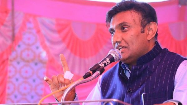 ಕಾಂಗ್ರೆಸ್ ಪಾದಯಾತ್ರೆ ಬೀದಿ ನಾಟಕವಿದ್ದಂತೆ: ಸುಧಾಕರ್ ಲೇವಡಿ