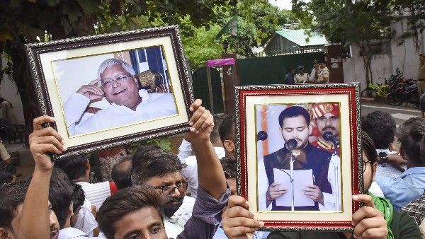 ಮುಖ್ಯಮಂತ್ರಿ ಸ್ಥಾನಕ್ಕೆ ಬಿಹಾರ ಜನರ ಆಯ್ಕೆ ತೇಜಸ್ವಿ ಯಾದವ್: ನಿತೀಶ್ ಕುಮಾರ್‌ಗೆ ಆಘಾತ ನೀಡಿದ ಸಮೀಕ್ಷೆ