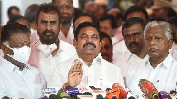 Breaking: ಎಐಎಡಿಎಂಕೆ ನಾಯಕತ್ವ; ಪನ್ನೀರ್ ಸೆಲ್ವಂ ಪರ ಹೈಕೋರ್ಟ್ ತೀರ್ಪು