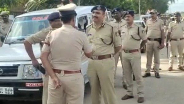 ಕೊಪ್ಪಳ: ಹುಲಿಹೈದರ್ ಘರ್ಷಣೆ ಪ್ರಕರಣ, 56 ಜನ ಬಂಧನ!