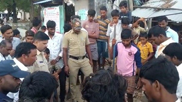 ಬಳ್ಳಾರಿ ಜಿಲ್ಲೆಯ ಉಪ್ಪಾರಹಳ್ಳಿಯಲ್ಲಿ ಮದ್ಯಪಾನ ನಿಷೇಧ: ಮಹಿಳೆಯರ ಸಂತಸ