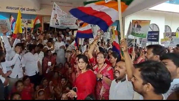 ಜರ್ಮನಿಯ ಅಧಿಕಾರಿಗಳ ವಶದಲ್ಲಿ ಮುಂಬೈನ 7 ತಿಂಗಳ ಮಗು; ಹುಬ್ಬಳ್ಳಿಯಲ್ಲಿ ಜನಾಕ್ರೋಶ