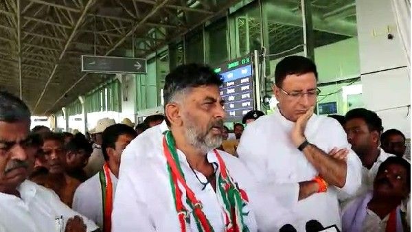 ಗುರುವಿನ ಆರೋಗ್ಯ ವಿಚಾರಿಸಿದ ಶಿಷ್ಯ- ಎಸ್‌ಎಂಕೆಗೆ ವಿಶ್ರಾಂತಿ ಅಗತ್ಯವೆಂದ ಡಿಕೆಶಿ