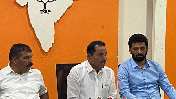 ರಮಾನಾಥ್ ರೈಗೆ ನಡೆಯಲು, ಮೆಟ್ಟಿಲು ಹತ್ತಲು ಆಗುವುದಿಲ್ಲ- ಟಿಕೆಟ್ ಏಕೆ?: ಹರಿಕೃಷ್ಣ ವ್ಯಂಗ್ಯ