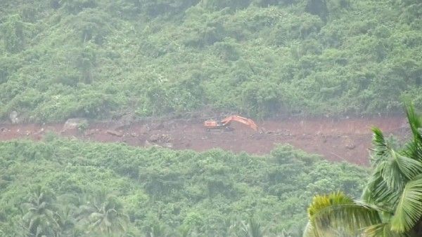 ಗುಡ್ಡ ಕೊರೆದು ರಸ್ತೆ ಕಾಮಗಾರಿ: ಕಾರವಾರದ ನಿವಾಸಿಗಳಲ್ಲಿ ಆತಂಕ