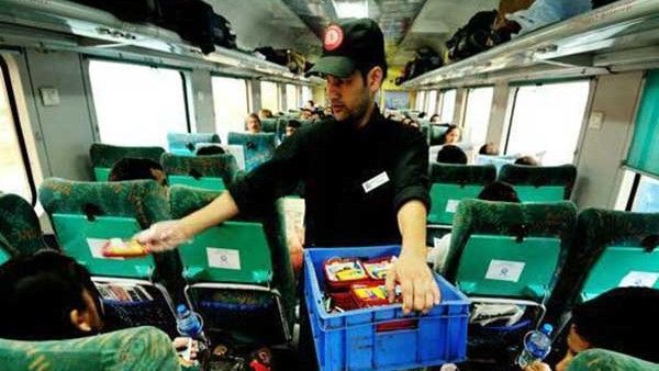 IRCTC: ರೈಲು ತಡವಾಗಿ ಬಂದರೆ ಟೀ, ಕಾಫಿ, ಆಹಾರ, ಉಪಹಾರ ಉಚಿತ! ಹೇಗೆ?