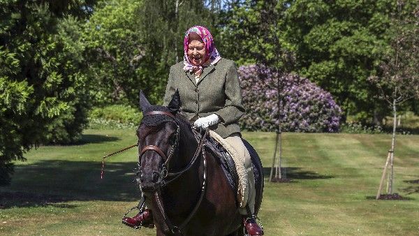 ಬ್ರಿಟನ್‌ ರಾಣಿ ಎಲಿಜಬೆತ್- II ದೇಹ ಮುಂದಿನ 10 ದಿನ ಸಮಾಧಿ ಮಾಡಲ್ಲ: ಯಾಕೆ?