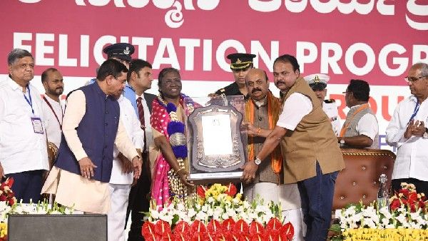 ರಾಷ್ಟ್ರಪತಿ ಕಾರ್ಯಕ್ರಮದಲ್ಲಿ ಗೌನ್ ಧರಿಸದ ಹುಬ್ಬಳ್ಳಿ-ಧಾರವಾಡ ಮೇಯರ್: ವಿವಾದ