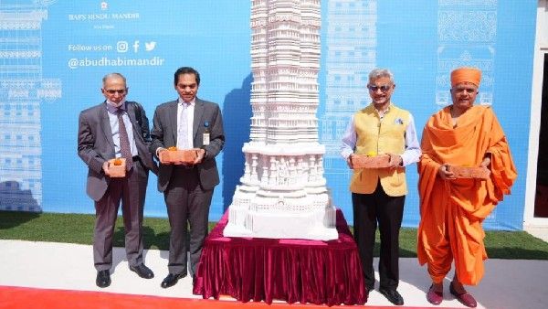 ದುಬೈನ ಮೊದಲ ಹಿಂದೂ ದೇಗುಲಕ್ಕೆ ವಿದೇಶಾಂಗ ಸಚಿವ ಜೈಶಂಕರ್‌ ಭೇಟಿ