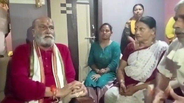 ಮುಂದಿನ ಚುನಾವಣೆಯಲ್ಲಿ ಹಿಂದೂ ಕಾರ್ಯಕರ್ತರಿಗೆ 25 ಸೀಟು ಕೊಡಬೇಕು: ಬಿಜೆಪಿಗೆ ಮುತಾಲಿಕ್ ಆಗ್ರಹ