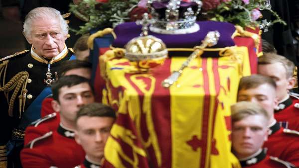 ಲಂಡನ್‌ನ ವೆಸ್ಟ್‌ಮಿನಿಸ್ಟರ್ ಅಬ್ಬೆಯಲ್ಲಿ ರಾಣಿ ಎಲಿಜಬೆತ್ II ಅಂತ್ಯ ಸಂಸ್ಕಾರ