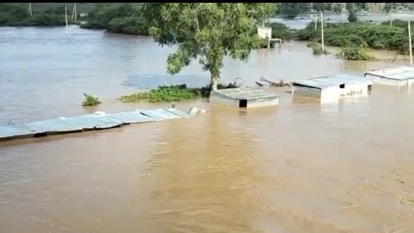 ವರುಣನ ಆರ್ಭಟಕ್ಕೆ ನಲುಗಿದ ಹುಬ್ಬಳ್ಳಿ, ಧಾರವಾಡ ಜಿಲ್ಲೆಯ ಜನರು