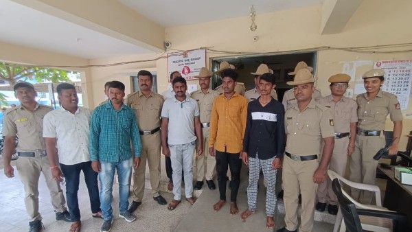 600 ರೂ ಎಣ್ಣೆ ಬಾಕಿ ಕೇಳಿದ್ದಕ್ಕೆ ಮಹಿಳೆಯ ಕೊಲೆ, ಆಭರಣದೊಂದಿಗೆ ಪರಾರಿಯಾಗಿದ್ದ ಖದೀಮರ ಬಂಧನ