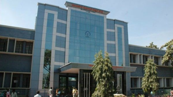 Vims Hospital Ballari : ವಿದ್ಯುತ್‌ ವ್ಯತ್ಯಯ, ಆಕ್ಸಿಜನ್‌ ಕೊರತೆಯುಂಟಾಗಿ ಇಬ್ಬರ ಸಾವು; ವಿಮ್ಸ್‌ ನಿರ್ದೇಶಕ ಹೇಳಿದ್ದೇನು?