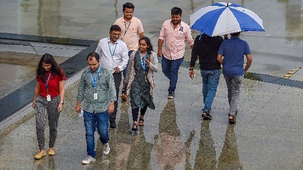 ಬೆಂಗಳೂರಿಗರಿಗೆ ಮಳೆ ಕೊಟ್ಟ 'Offer': ಈ ಕಂಪನಿ ಉದ್ಯೋಗಿಗಳಿಗೆ 