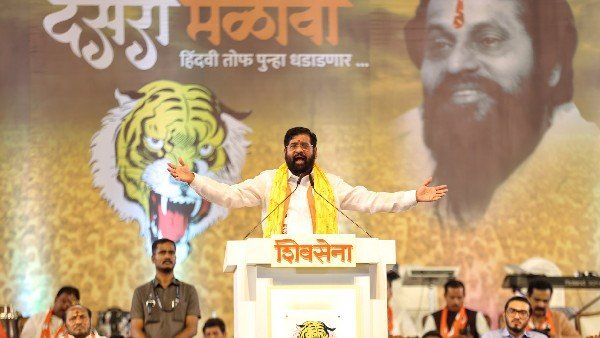 Breaking; 'ಎರಡು ಕತ್ತಿಗಳು ಮತ್ತು ಗುರಾಣಿ'ಯನ್ನು ಚಿಹ್ನೆಯಾಗಿ ಪಡೆದ ಏಕನಾಥ್ ಶಿಂಧೆ ಬಣ