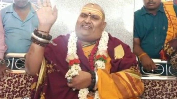 ದೇಶ ಇಬ್ಭಾಗ, ರಾಜ್ಯ 3 ಭಾಗ: ಹಾಸನಾಂಬ ಜಾತ್ರೆಯಲ್ಲಿ ಬ್ರಹ್ಮಾಂಡ ಗುರೂಜಿ ಭವಿಷ್ಯ