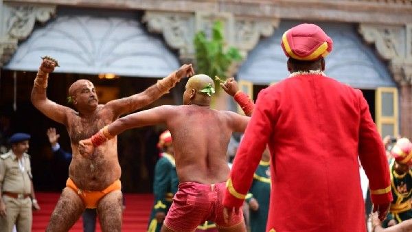 ಮೈಸೂರು ದಸರಾ: ರೋಮಾಂಚನಕಾರಿ ಜಟ್ಟಿ ಕಾಳಗದಲ್ಲಿ ಗೆಲುವು ಯಾರಿಗೆ?