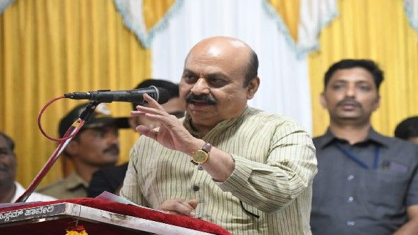 ಜೆಡಿಎಸ್‌ ಕಾರ್ಯಕರ್ತರಿಂದ ಯೋಗೇಶ್ವರ್ ಕಾರಿನ ಮೇಲೆ ಮೊಟ್ಟೆ ದಾಳಿ: ಸಿಎಂ ಖಂಡನೆ