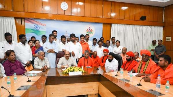 ರಾಜ್ಯದಲ್ಲಿ ಎಸ್‌ಸಿ-ಎಸ್‌ಟಿ ಸಮುದಾಯಗಳಲ್ಲೇ ಒಳ ಮೀಸಲಾತಿ: ಸಿಎಂ