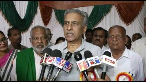 ಧಾರವಾಡ: ರೈತರ ಕಡೆಗೆ ಗಮನಹರಿಸಿ, ಸಚಿವರ ವಿರುದ್ಧ ಹೊರಟ್ಟಿ ಆಕ್ರೋಶ