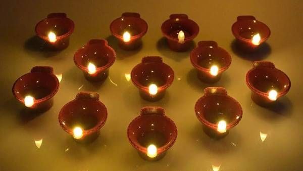 ದೀಪಾವಳಿ 2022: ಎಣ್ಣೆಯಿಂದಲ್ಲ ನೀರಿನಿಂದ ಉರಿಯುವ ದೀಪಗಳು