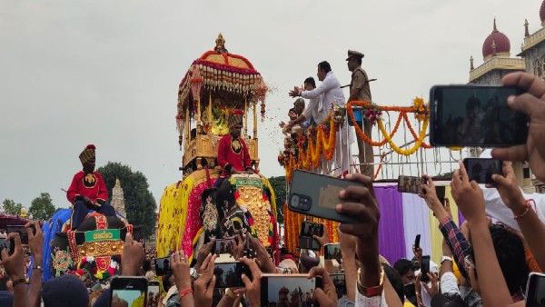 ಮೈಸೂರು ದಸರಾ 2022: ನಾಡಹಬ್ಬ ದಸರಾ ಜಂಬೂ ಸವಾರಿ ಯಶಸ್ವಿ