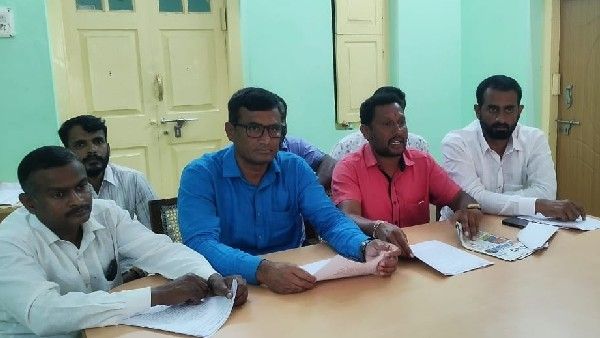 ರೇಷ್ಮೆ ಇಲಾಖೆ ವಿಲೀನಕ್ಕೆ ರೈತರ ವಿರೋಧ: ಸರ್ಕಾರಕ್ಕೆ ಪ್ರತಿಭಟನೆಯ ಎಚ್ಚರಿಕೆ