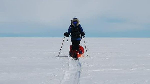 ಮೈನಸ್ 50 ಡಿಗ್ರಿ ದಕ್ಷಿಣ ಧ್ರುವದ ಅಂಟಾರ್ಟಿಕಾದಲ್ಲಿಇತಿಹಾಸ ಸೃಷ್ಟಿಸಿದ ಭಾರತೀಯ ಮೂಲದ ಯುವತಿ ಪ್ರೀತ್ ಚಾಂಡಿ