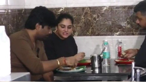 ಡಯಟ್‌ ನಡುವೆ ದಾವಣಗೆರೆ ಬೆಣ್ಣೆದೋಸೆ ಸವಿದು ಸೂಪರ್ ಎಂದ ಮೋಹಕ ತಾರೆ ರಮ್ಯಾ