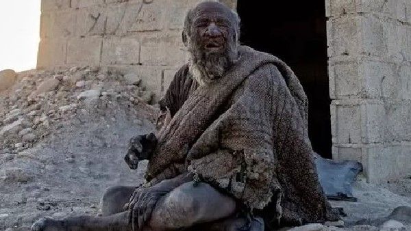 ಜಗತ್ತಿನ ಕೊಳಕು ಮನುಷ್ಯ ನಿಧನ! 50 ವರ್ಷದಿಂದ ಸ್ನಾನ ಮಾಡಿಲ್ಲ! ಈ ಅಜ್ಜನ ನೆಚ್ಚಿನ ಆಹಾರ?