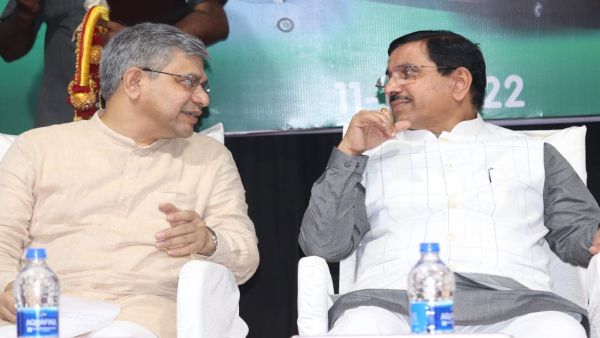 ಪ್ರಲ್ಹಾದ್‌ ಜೋಶಿ ಹಾಗೂ ಧಾರವಾಡವನ್ನು ಹಾಡಿ ಹೊಗಳಿದ ಕೇಂದ್ರ ಸಚಿವ ಅಶ್ವಿನಿ ವೈಷ್ಣವ್