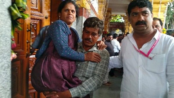 ಹಾಸನಾಂಬೆ ದರ್ಶನಕ್ಕೆ ಭಕ್ತರ ದಂಡು: 5 ದಿನಗಳಲ್ಲಿ 60 ಲಕ್ಷಕ್ಕೂ ಹೆಚ್ಚು ಆದಾಯ