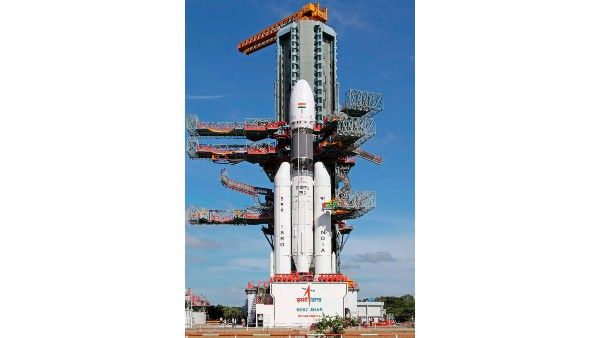 ಇಸ್ರೋದಿಂದ 36 ಬ್ರಾಡ್‌ಬ್ಯಾಂಡ್ ಉಪಗ್ರಹಗಳ ಮೊದಲ ವಾಣಿಜ್ಯ ಉಡಾವಣೆ
