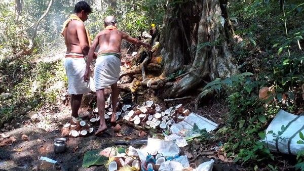 ಉತ್ತರಕನ್ನಡದಲ್ಲಿ ವಿಭಿನ್ನ ರೀತಿಯ ದೀಪಾವಳಿ ಆಚರಣೆ, ಇಲ್ಲಿದೆ ವಿವರ