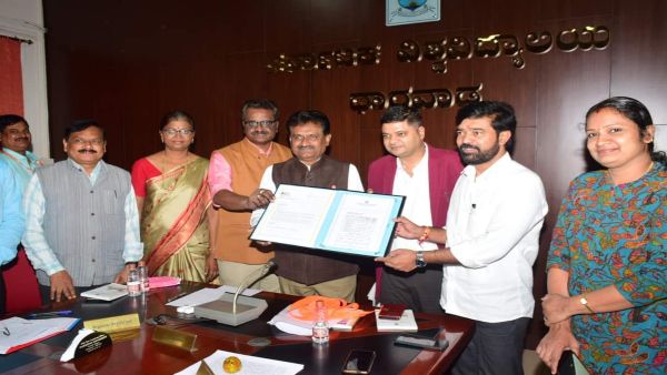 ನ್ಯಾಕ್ ಶ್ರೇಣಿಯಲ್ಲಿ ಸತತ 4ನೇ ಬಾರಿ'ಎ' ಗ್ರೇಡ್ ಉಳಿಸಿಕೊಂಡ ಕರ್ನಾಟಕ ವಿವಿ