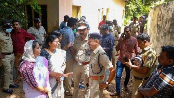 ಕೇರಳ ನರಬಲಿ: ಒಂದೇ ದೇಹದ 56 ಅಂಗಗಳನ್ನು ಬೇಯಿಸಿ ತಿಂದರೇ ಆರೋಪಿಗಳು?