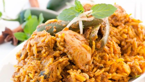 ಬಿರಿಯಾನಿ ತಿಂದರೆ ಪುರುಷತ್ವ ಢಮಾರ್?; ಅಂಗಡಿ ಮುಚ್ರಿ ಎಂದ ಲೀಡರ್!