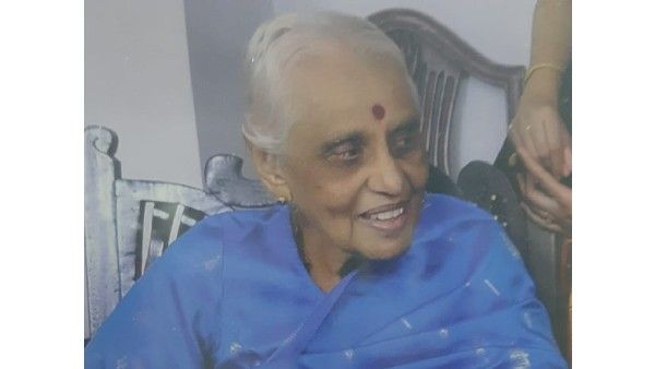 ಬಿಜೆಪಿ ನಾಯಕಿ ಸುಶೀಲಾ ಪಾರ್ಥಿವ ಶರೀರದ ಅಂತಿಮ ದರ್ಶನ ಪಡೆದ ಗಣ್ಯರು